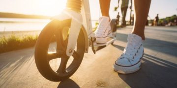 WIE VERBINDE MAN SNEAKERS?