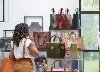 WELCHE TASCHEN SIND IN DIESER SAISON MODELL? MODELLE, DIE SICH KAUFEN WÜNSCHEN.